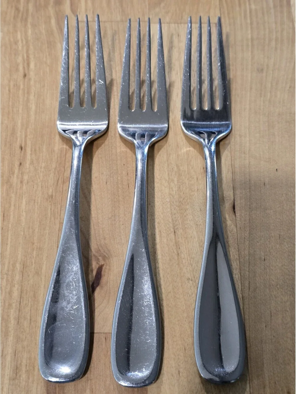 Oneida Voss Stainless Steel Glossy Dinner Forks 18/0 Vietnam Lot Of 3 Forks